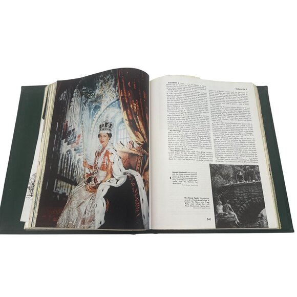 1962 World Book Encyclopedia Salesman Sample Binder w/ Ephemera - Picture 8 of 13